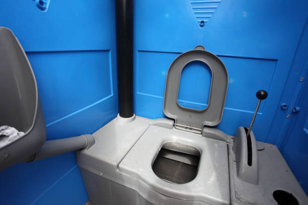 Best Luxury portable toilet rental  in Veedersburg, IN